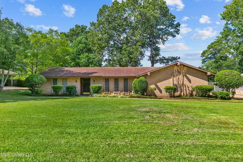 5861 Kings Pl, Jackson, MS 39211 photo 2