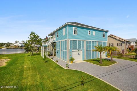 74 Poindexter Dr, Pass Christian, MS 39571