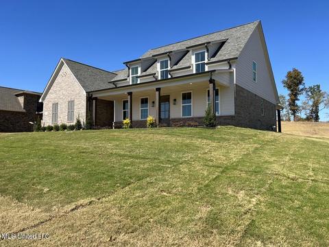 3768 Fossil Hill Dr, Hernando, MS 38632
