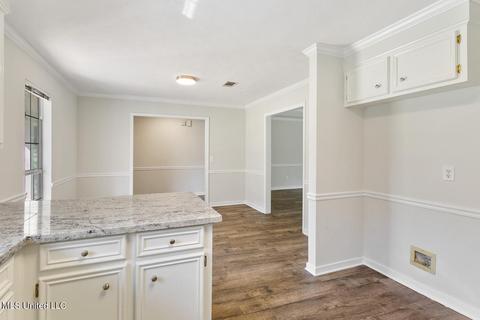 807 Eagles Nest Dr, Byram, MS 39272 photo 10