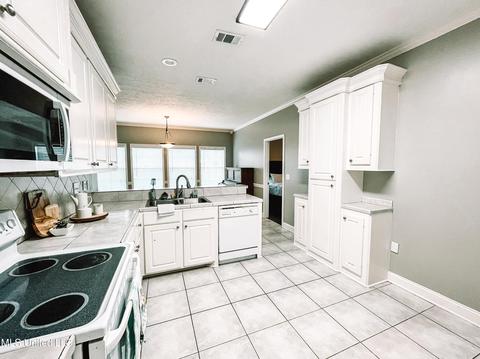 332 Cherry Bark Dr, Brandon, MS 39047 photo 7