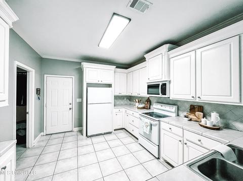 332 Cherry Bark Dr, Brandon, MS 39047 photo 5