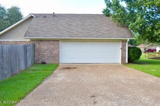 3121 Glennhaven Dr, Byram, MS 39272 photo 3