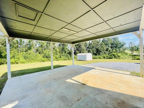 111 Pineview Dr, Lucedale, MS 39452 photo 4