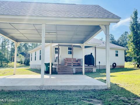 111 Pineview Dr, Lucedale, MS 39452 photo 2