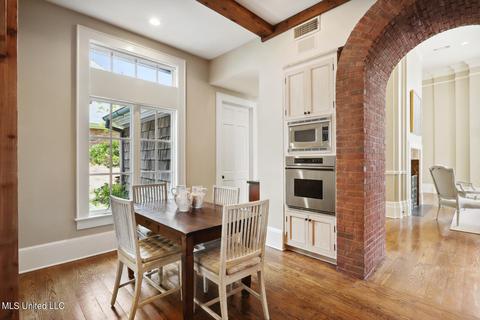 5 Crestview Cv, Jackson, MS 39211 photo 8