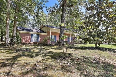 1212 Vickers Dr, Kosciusko, MS 39090 photo 2