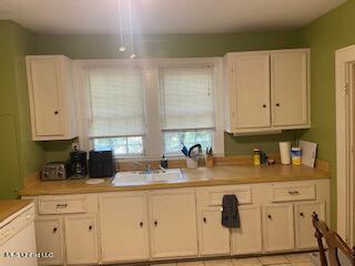 1231 Monroe St, Jackson, MS 39202 photo 9