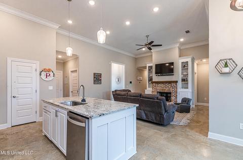 608 Conti Dr, Brandon, MS 39042 photo 5