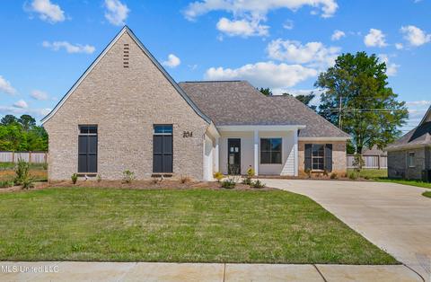 204 Baleigh Dr, Canton, MS 39046