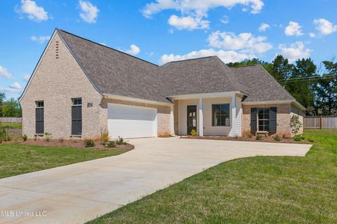 204 Baleigh Dr, Canton, MS 39046 photo 2