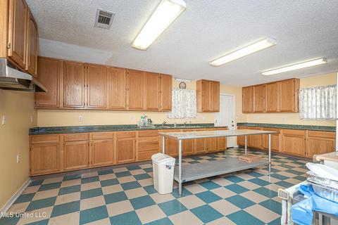 5122 Gates Ave, Long Beach, MS 39560 photo 6