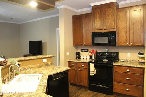 111 Murray Cowart Rd, Lucedale, MS 39452 photo 9
