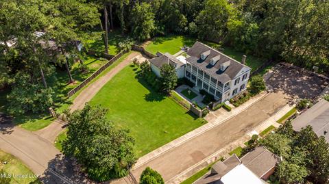 2 Charleston Pl, Jackson, MS 39211 photo 5