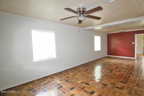 3806 Wembley Ave, Moss Point, MS 39563 photo 3