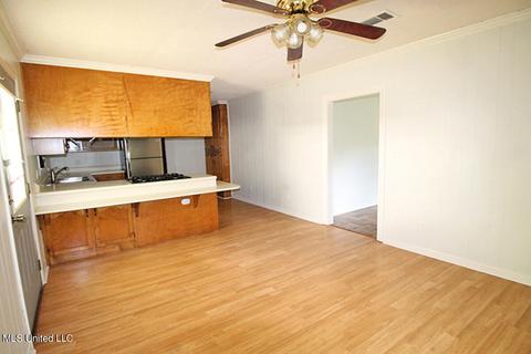 3806 Wembley Ave, Moss Point, MS 39563 photo 7