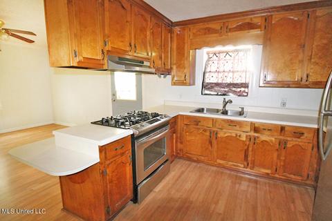 3806 Wembley Ave, Moss Point, MS 39563 photo 11