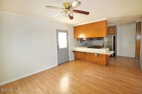 3806 Wembley Ave, Moss Point, MS 39563 photo 6