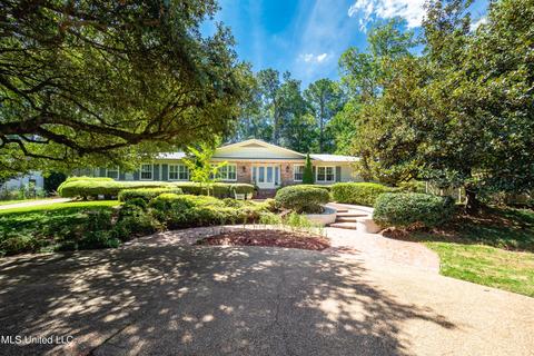 1541 Meadowbrook Rd, Jackson, MS 39211 photo 1