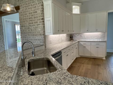 279 Disciple Dr, Brandon, MS 39047 photo 10