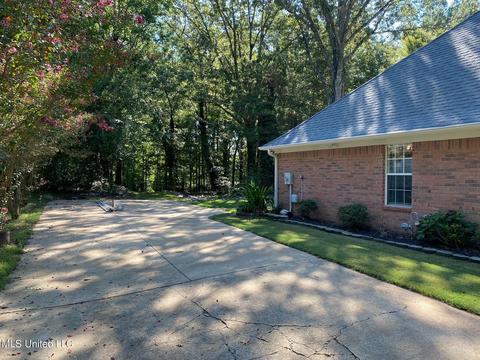 4230 Spring Valley Dr, Olive Branch, MS 38654 photo 16