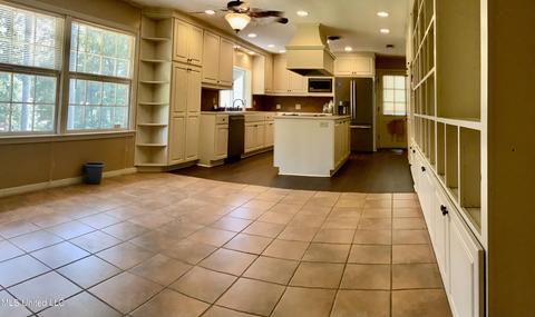701 Circle Dr, Mendenhall, MS 39114 photo 3