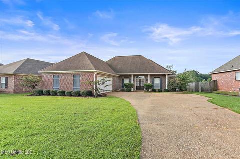 324 Red Cedar Dr, Brandon, MS 39047 photo 1