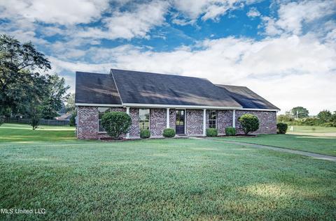 129 Jody Dr, Canton, MS 39046 photo 1
