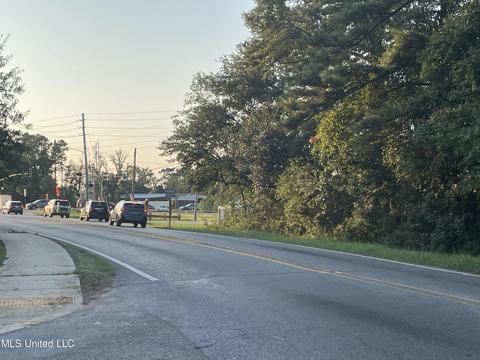 3001 Government St, Ocean Springs, MS 39564