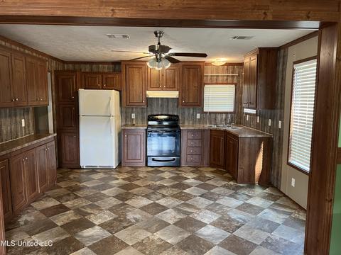 306 Flint Creek Rd, Wiggins, MS 39577 photo 5
