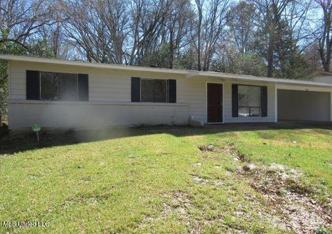 1015 Brookley St, Jackson, MS 39212