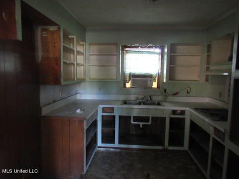 525 Susan St, Crowder, MS 38622 photo 11