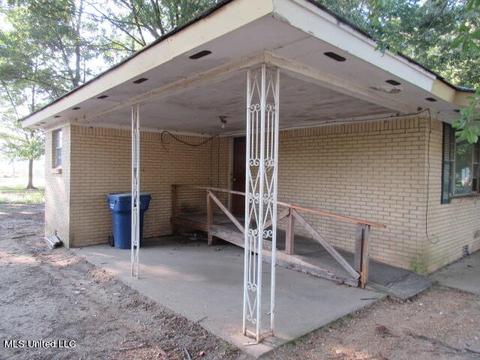 525 Susan St, Crowder, MS 38622 photo 3