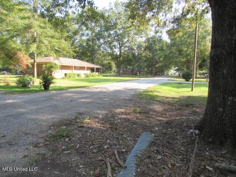 525 Susan St, Crowder, MS 38622 photo 6