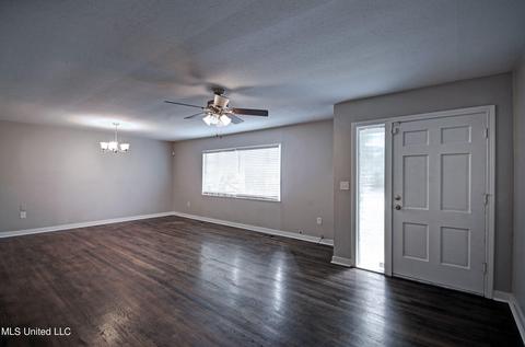 5565 Wayneland Dr, Jackson, MS 39211 photo 3