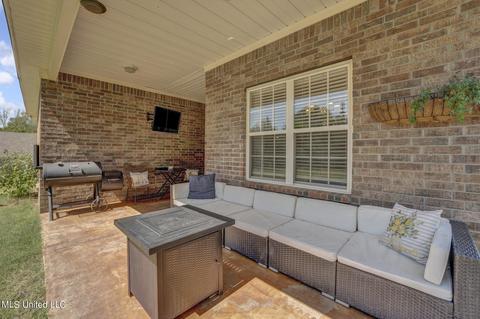 694 Moore Loop, Byhalia, MS 38611 photo 14