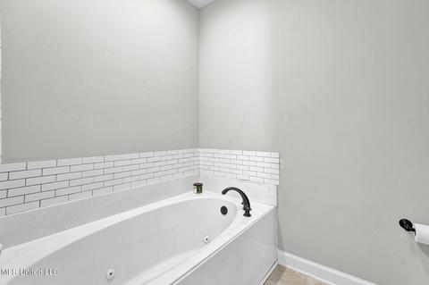 694 Moore Loop, Byhalia, MS 38611 photo 9
