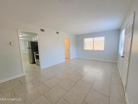 363 Lakebend Dr, Brandon, MS 39042 photo 3