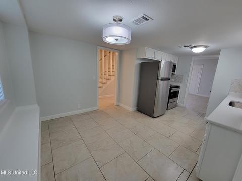 363 Lakebend Dr, Brandon, MS 39042 photo 5
