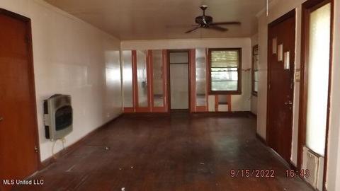 832 Stoltz Ave, Lambert, MS 38643 photo 3