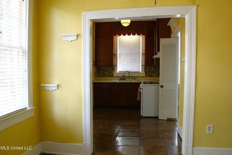 304 Alta Woods Blvd, Jackson, MS 39204 photo 5