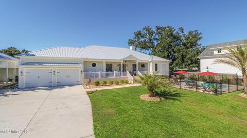 316 E Fifth St, Long Beach, MS 39560 photo 2