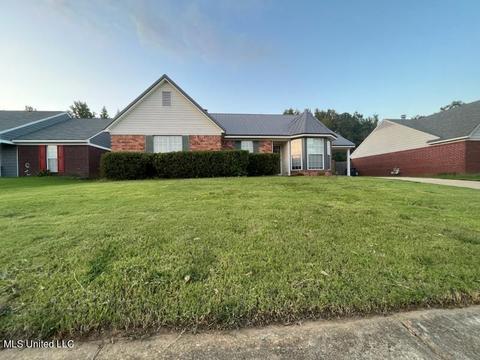 10734 Oak Leaf Dr, Olive Branch, MS 38654 photo 2