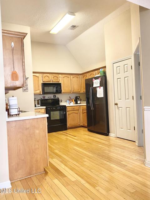 8504 Cross Point Dr, Olive Branch, MS 38654 photo 5