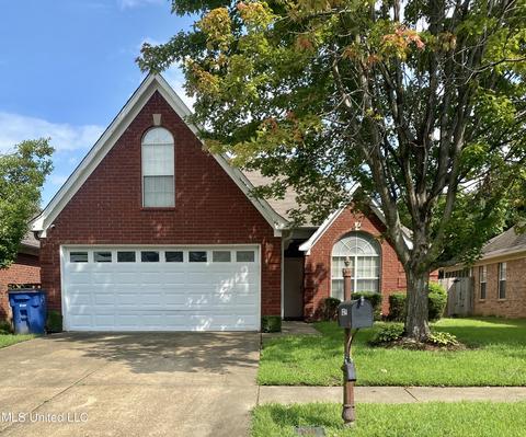8504 Cross Point Dr, Olive Branch, MS 38654 photo 2