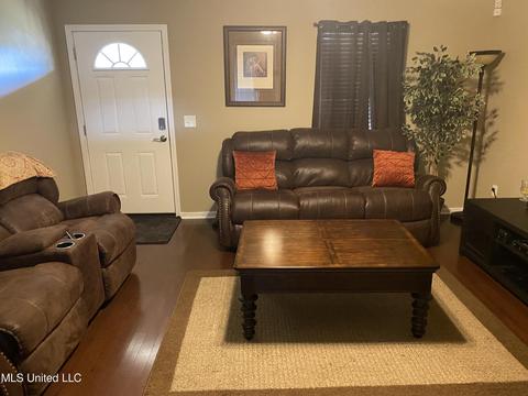 405 Avery Cv, Byram, MS 39272 photo 2