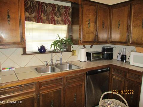 5943 Huntview Dr, Jackson, MS 39206 photo 10