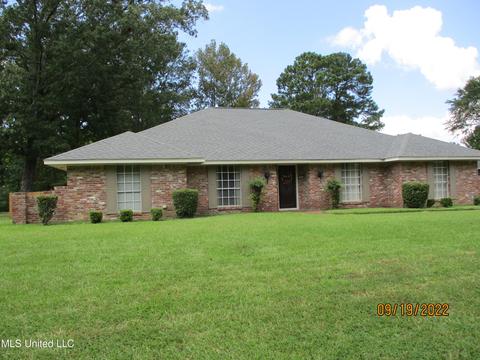 5943 Huntview Dr, Jackson, MS 39206 photo 1