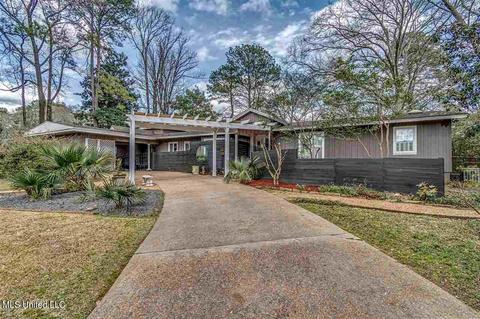 3842 Greentree Pl, Jackson, MS 39211 photo 3
