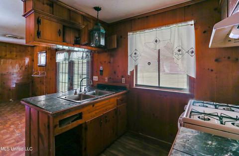 1403 Maria Dr, Jackson, MS 39204 photo 9